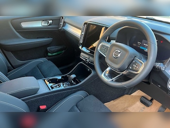Used Volvo XC40 2025 for sale - 76154316: Photo
