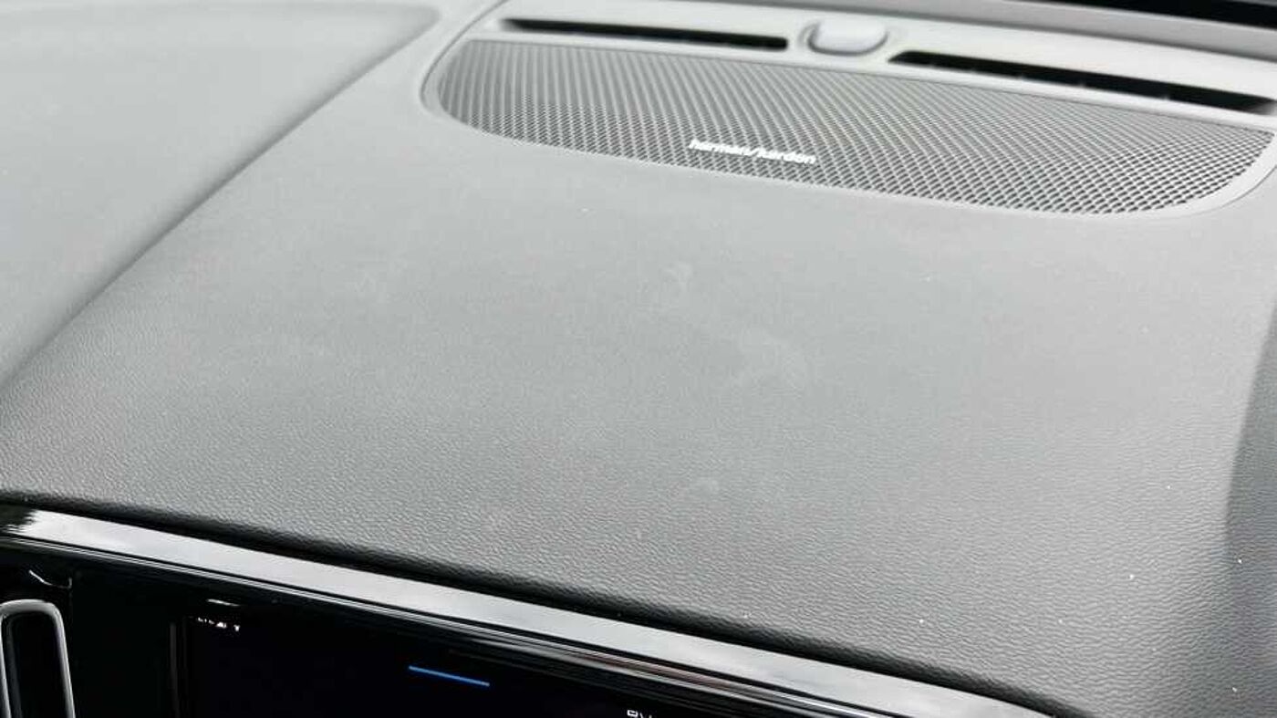 Used Volvo XC40 2023 for sale - 76154364: Photo 16