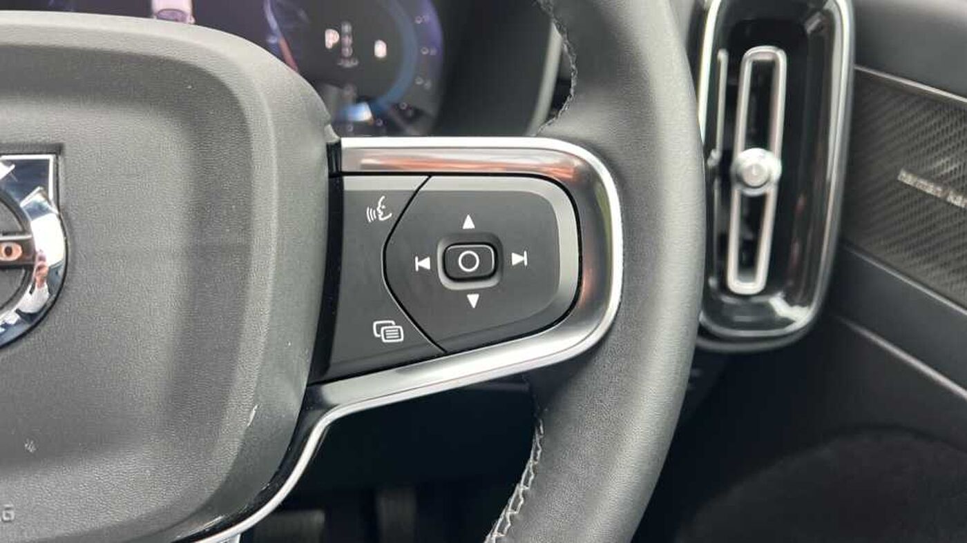 Used Volvo XC40 2023 for sale - 76154364: Photo 19