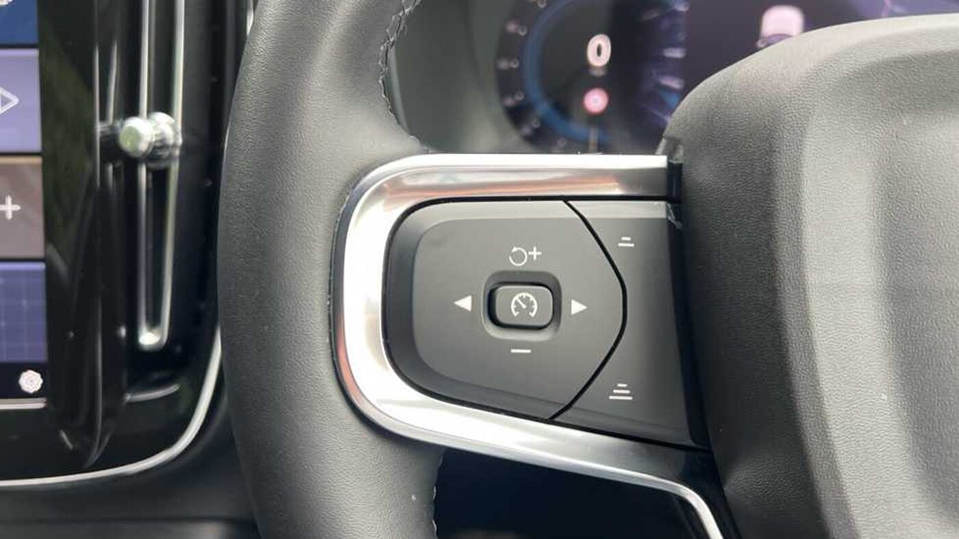 Used Volvo XC40 2023 for sale - 76154364: Photo 20