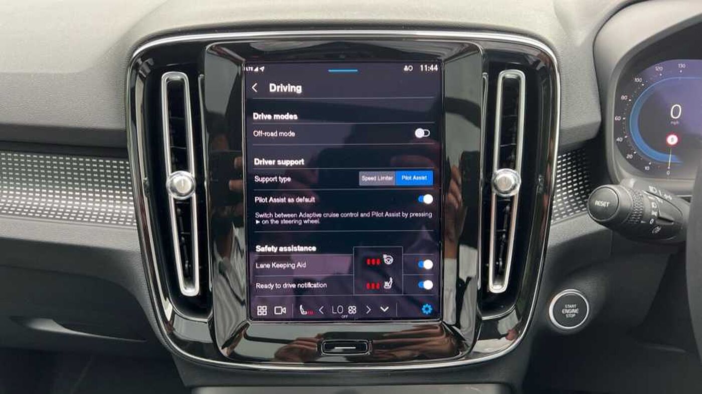 Used Volvo XC40 2023 for sale - 76154364: Photo 24