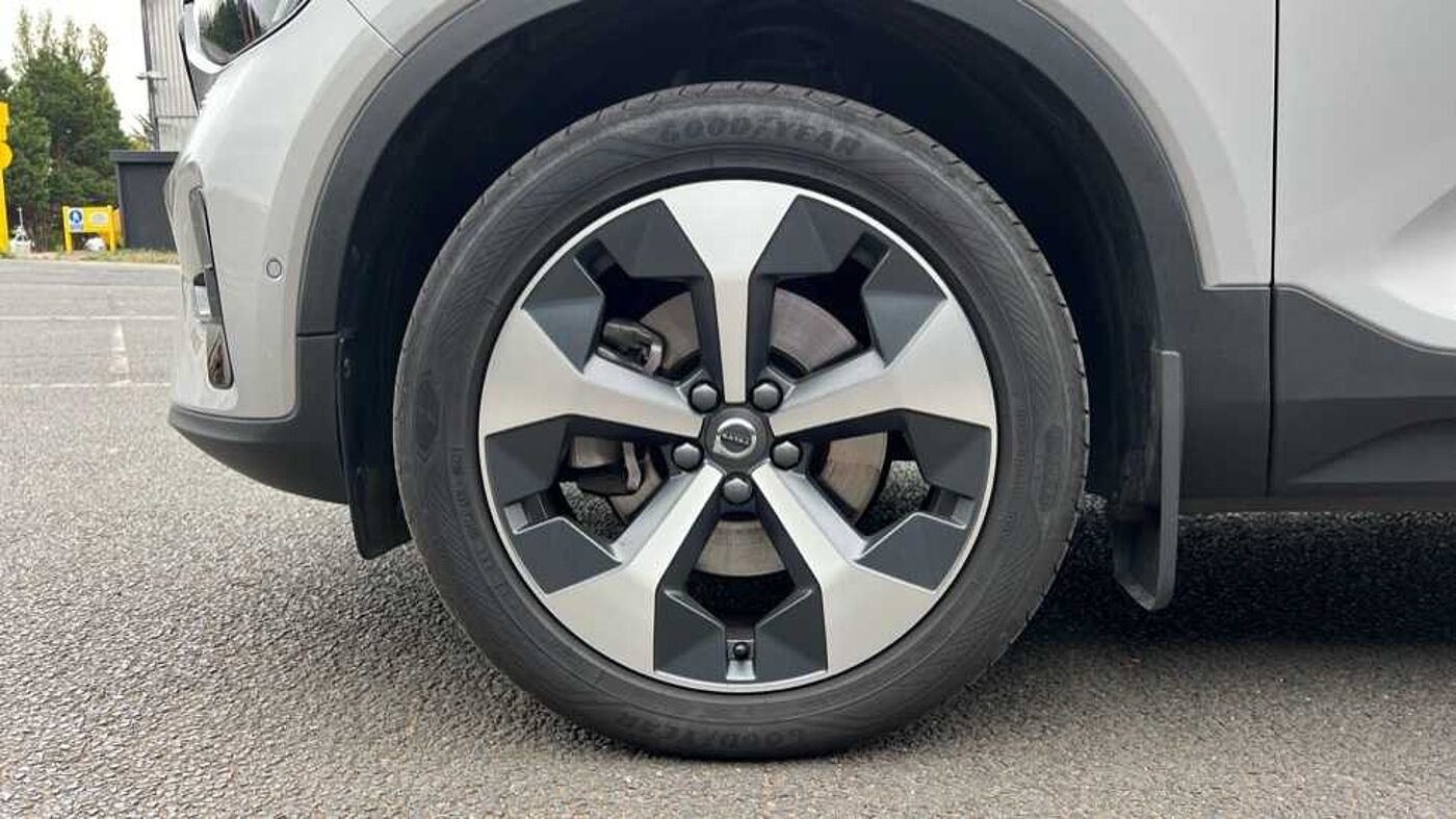 Used Volvo XC40 2023 for sale - 76154364: Photo 28