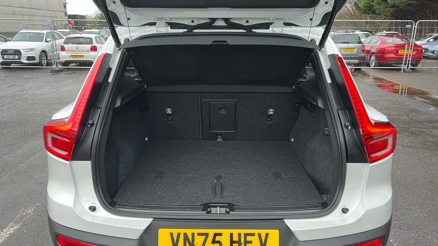 Used Volvo XC40 2025 for sale - 76888312: Photo 13