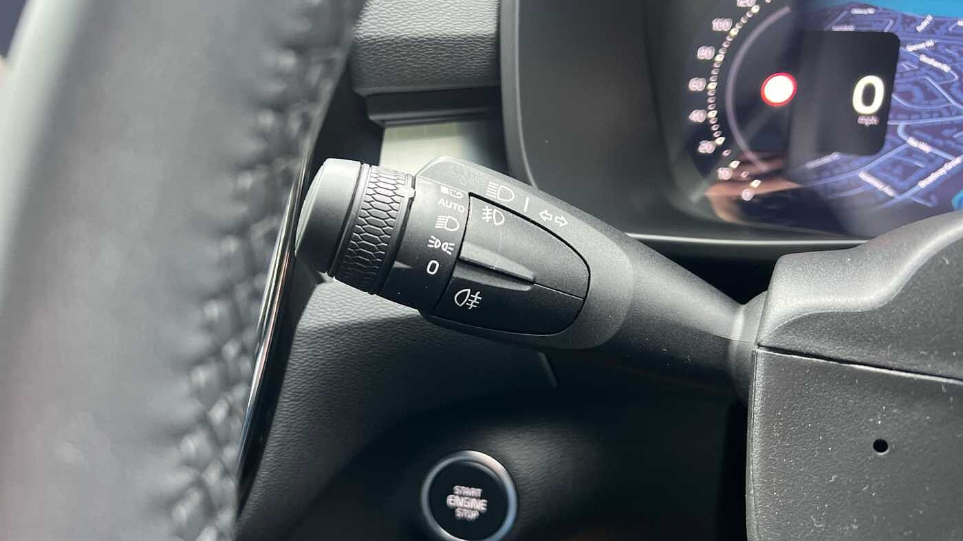 Used Volvo XC40 2025 for sale - 76888312: Photo 17