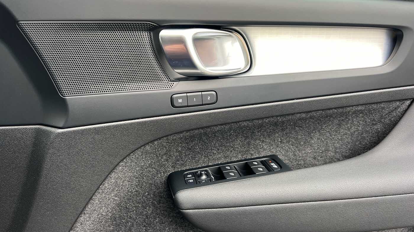 Used Volvo XC40 2025 for sale - 76888312: Photo 24