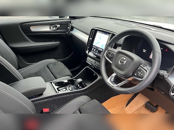 Used Volvo XC40 2025 for sale - 76888312: Photo