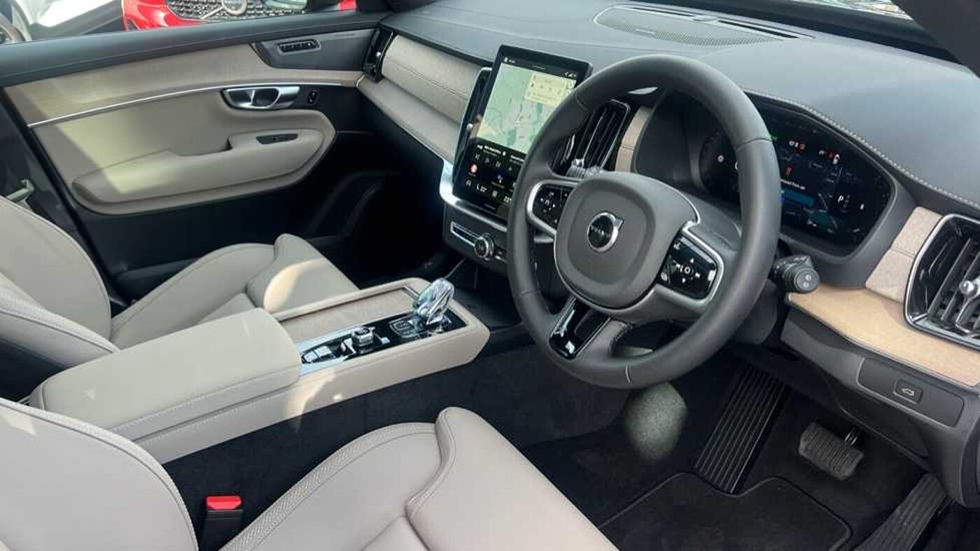 Used Volvo XC90 2025 for sale - 76419899: Photo 2