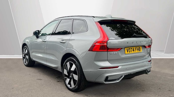 Used Volvo XC60 2024 for sale - 72178475: Photo 2