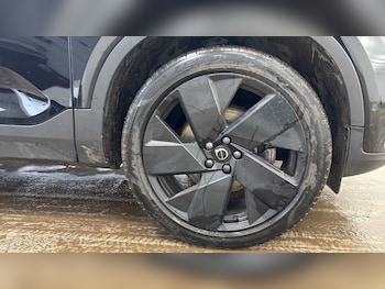 Used Volvo XC40 2025 for sale - 77725227: Photo