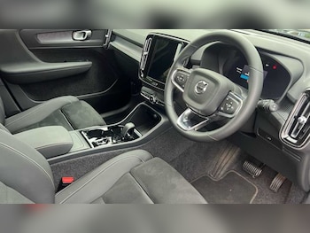 Used Volvo XC40 2024 for sale - 76154278: Photo