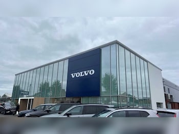 Used Volvo XC40 2024 for sale - 76154278: Photo