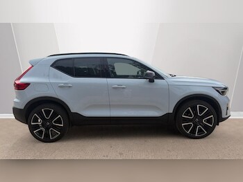 Used Volvo XC40 2025 for sale - 79449253: Photo