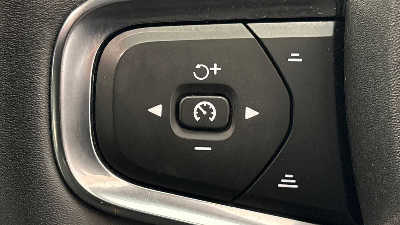 Used Volvo XC40 2022 for sale - 77539429: Photo 27