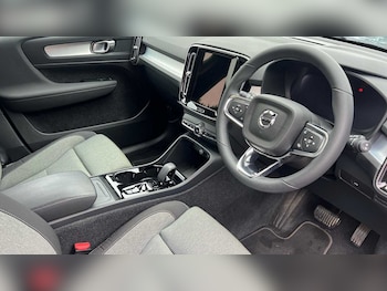 Used Volvo XC40 2022 for sale - 76154268: Photo