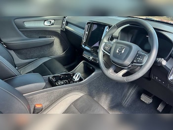 Used Volvo XC40 2022 for sale - 76574672: Photo