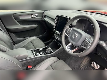 Used Volvo XC40 2019 for sale - 76154265: Photo
