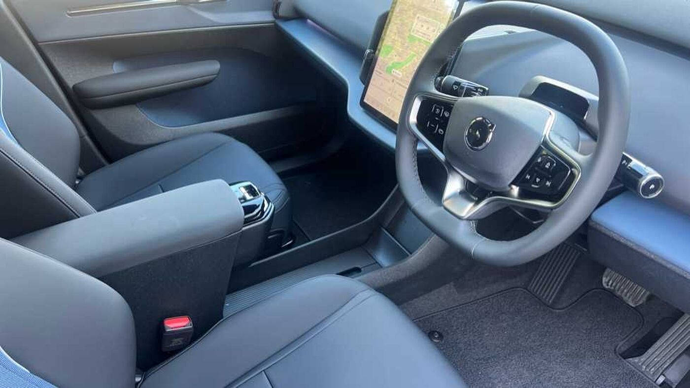 Used Volvo EX30 2025 for sale - 75929412: Photo 2