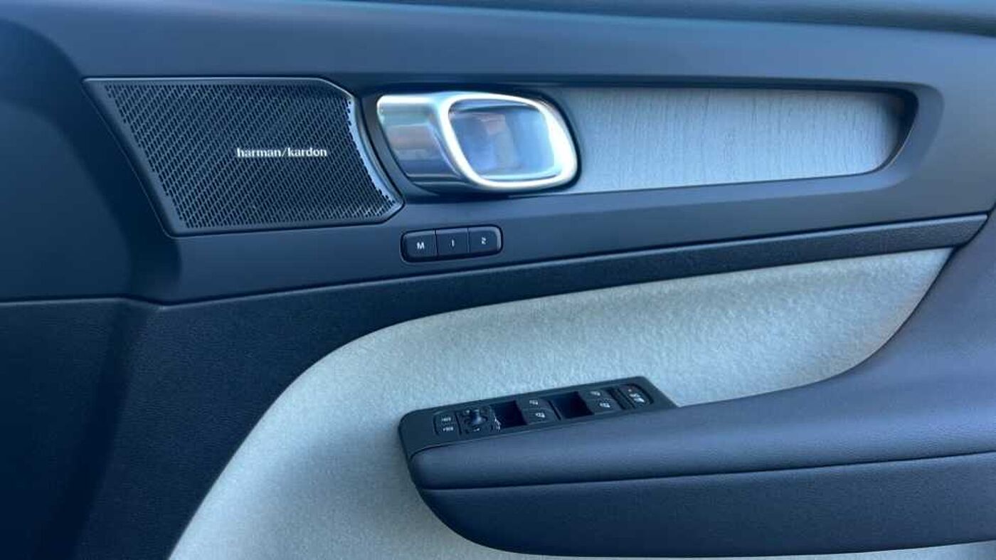 Used Volvo XC40 2024 for sale - 76154361: Photo 12