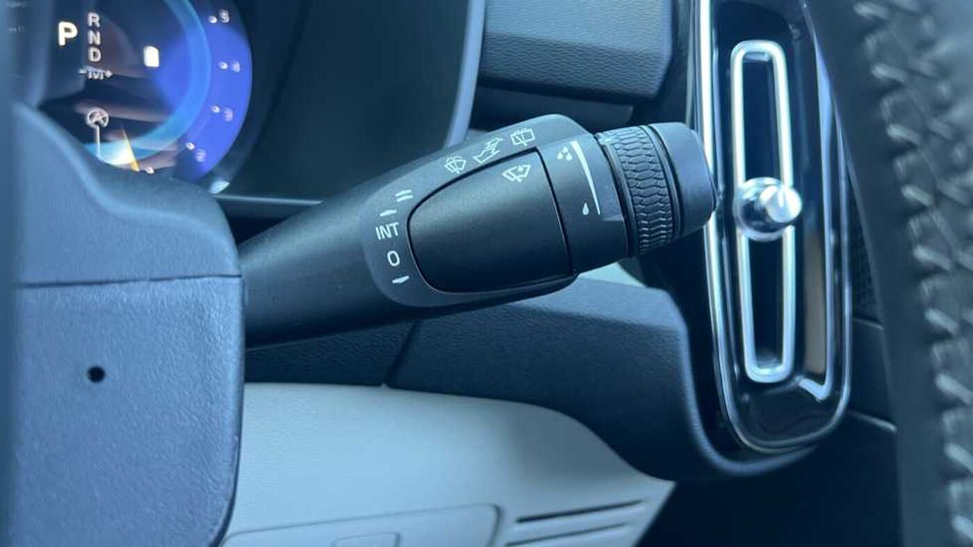 Used Volvo XC40 2024 for sale - 76154361: Photo 17