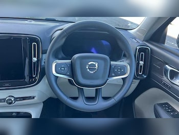 Used Volvo XC40 2024 for sale - 76154361: Photo