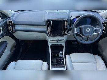 Used Volvo XC40 2024 for sale - 76154361: Photo