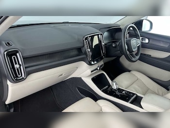 Used Volvo XC40 2023 for sale - 79318390: Photo