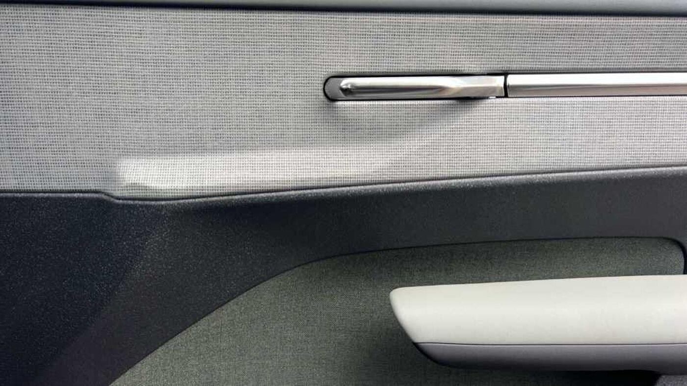 Used Volvo EX30 2025 for sale - 75929364: Photo 12