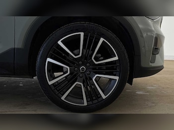 Used Volvo XC40 2025 for sale - 78449704: Photo
