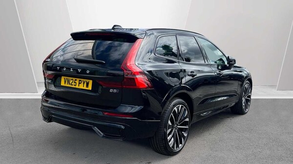Used Volvo XC60 2025 for sale - 75073220: Photo 2