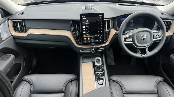 Used Volvo XC60 2025 for sale - 75073220: Photo 5