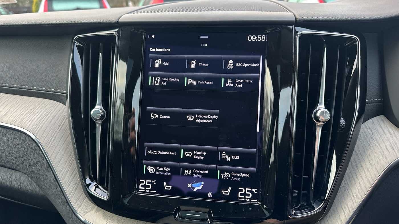 Used Volvo XC60 2021 for sale - 76800361: Photo 24