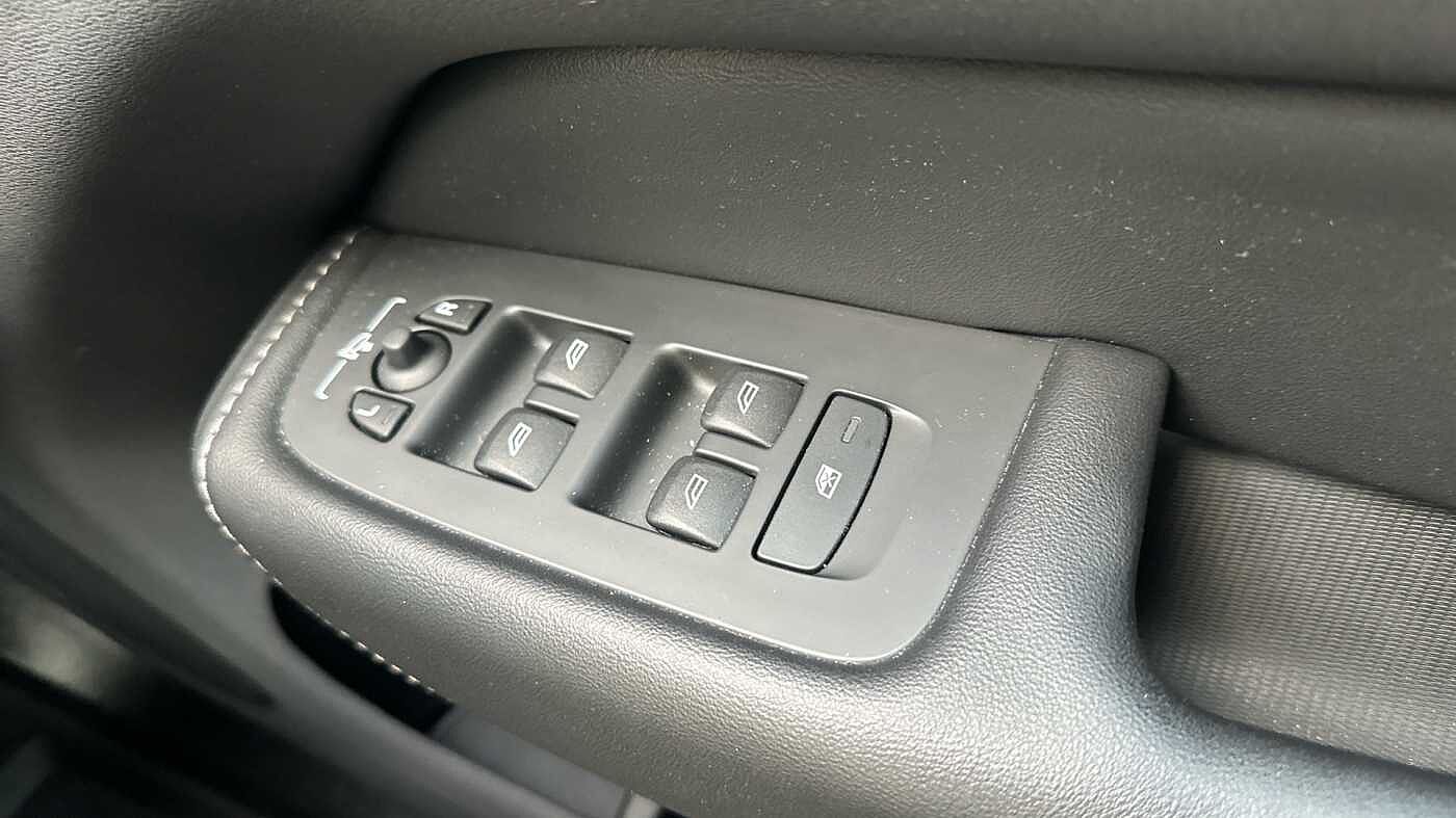 Used Volvo XC60 2021 for sale - 76800361: Photo 28