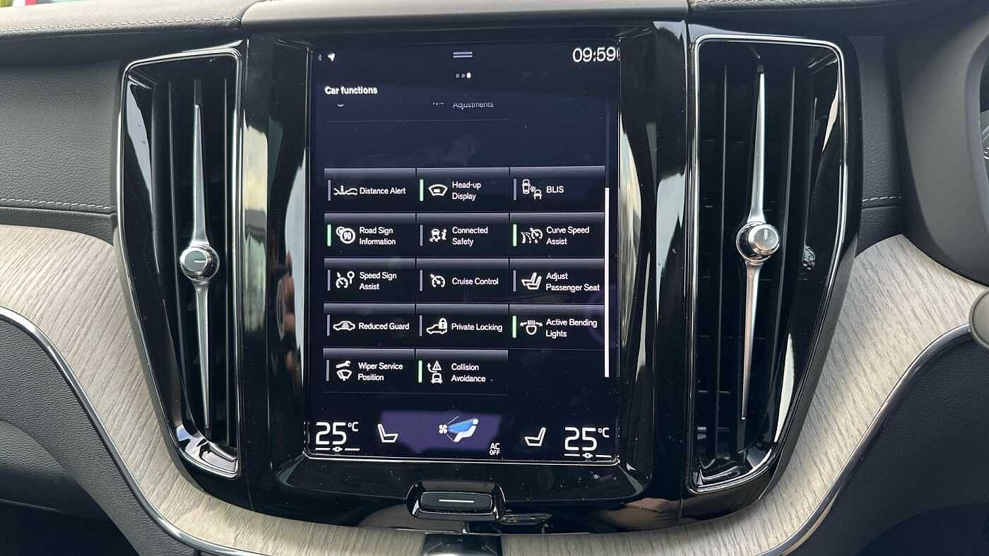 Used Volvo XC60 2021 for sale - 76800361: Photo 36