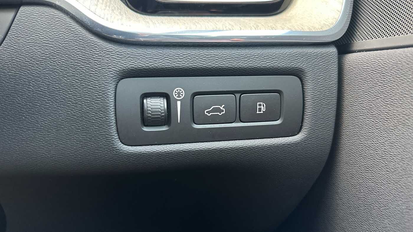 Used Volvo XC60 2021 for sale - 76800361: Photo 43