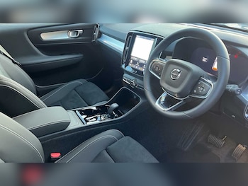 Used Volvo XC40 2025 for sale - 76888316: Photo