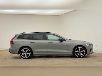 Used Volvo V60 2025 for sale - 78336269: Photo