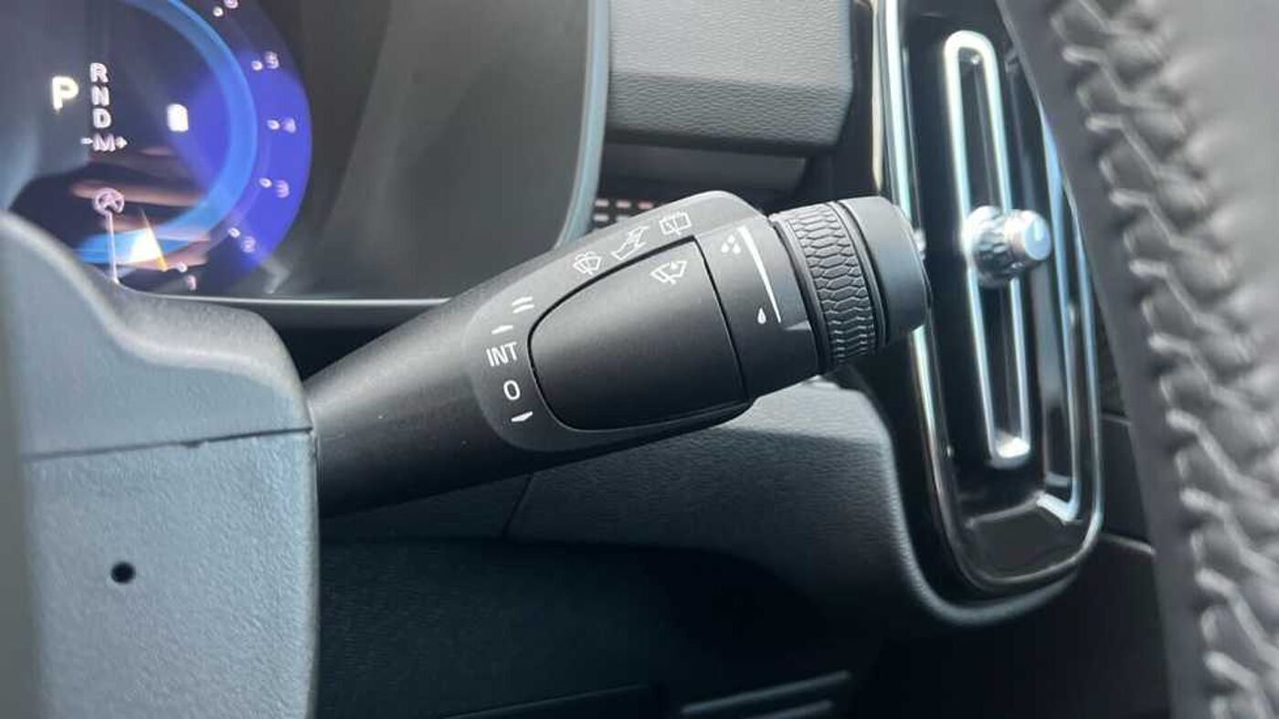 Used Volvo XC40 2024 for sale - 76800417: Photo 17