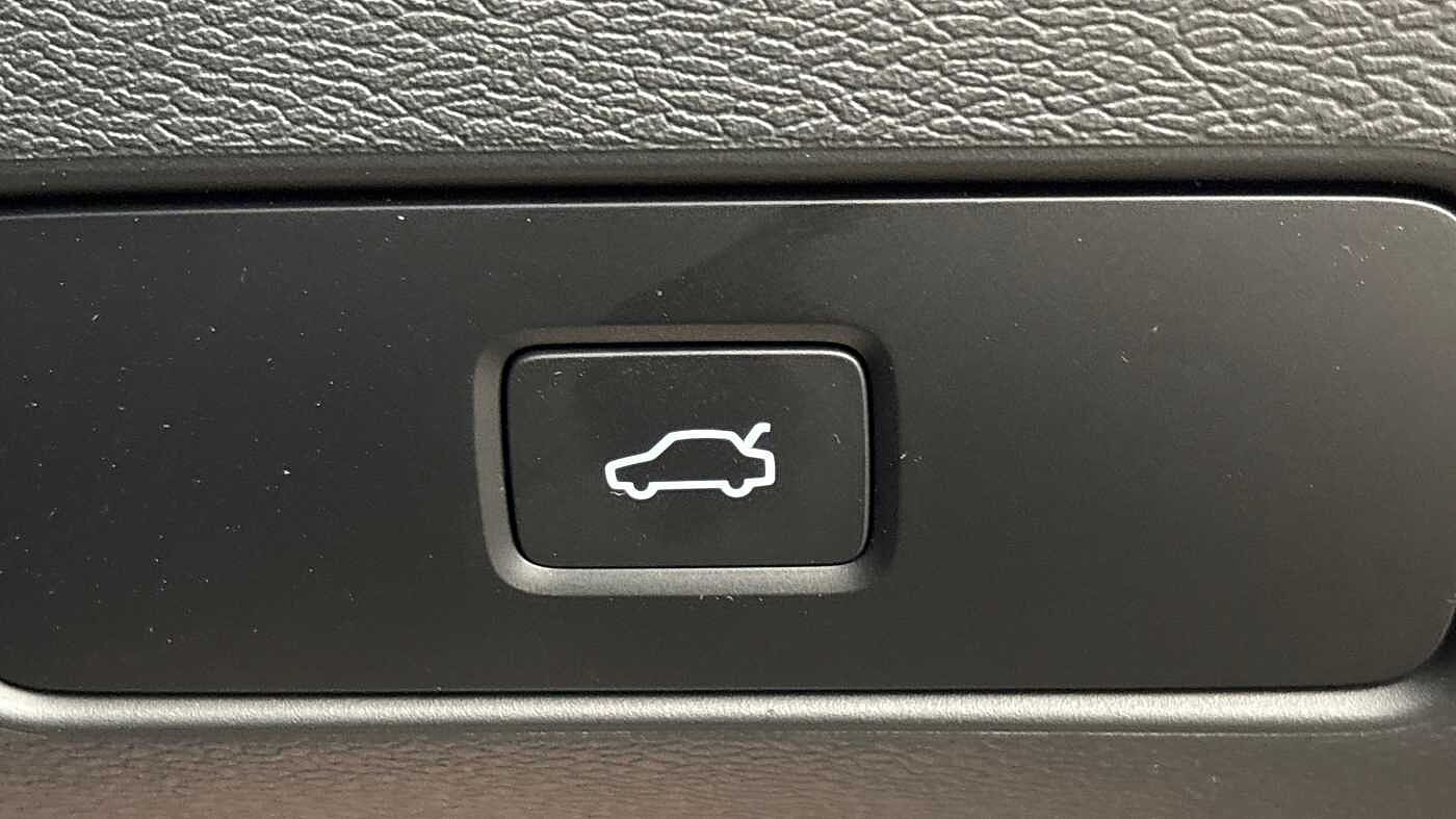 Used Volvo XC40 2024 for sale - 76248501: Photo 30