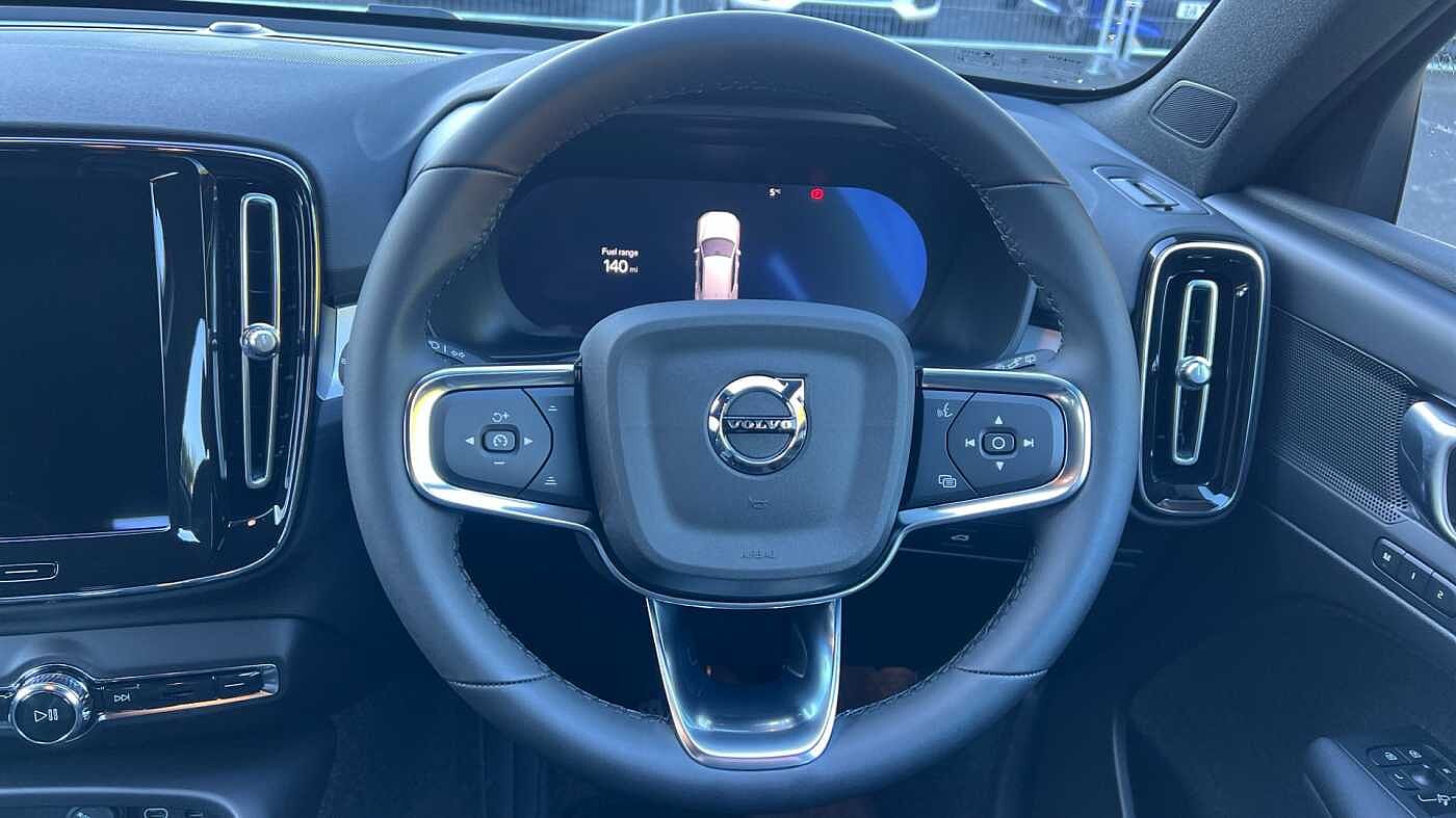 Used Volvo XC40 2025 for sale - 76586529: Photo 10