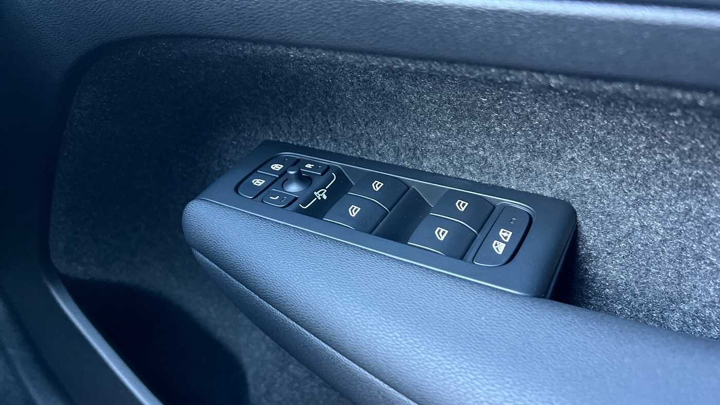 Used Volvo XC40 2025 for sale - 76586529: Photo 22