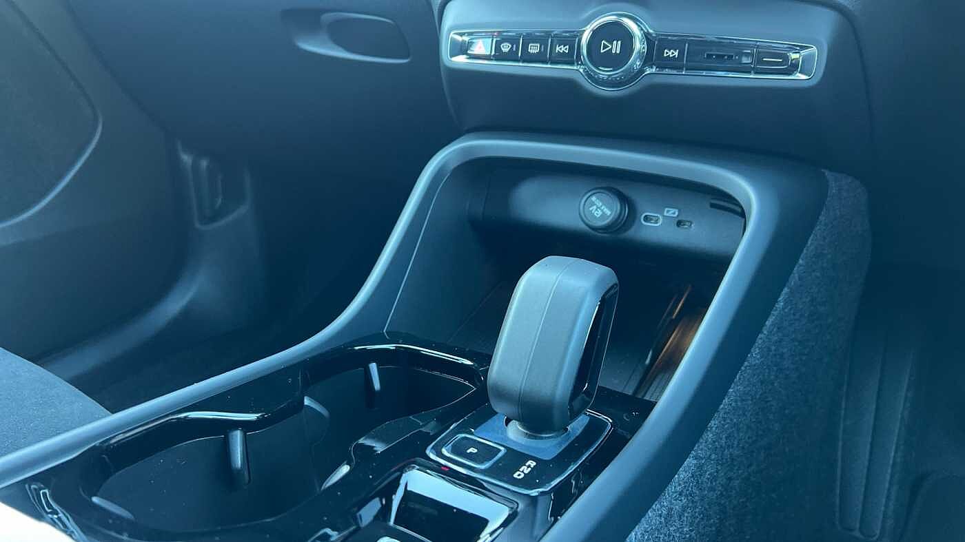 Used Volvo XC40 2025 for sale - 76586529: Photo 24