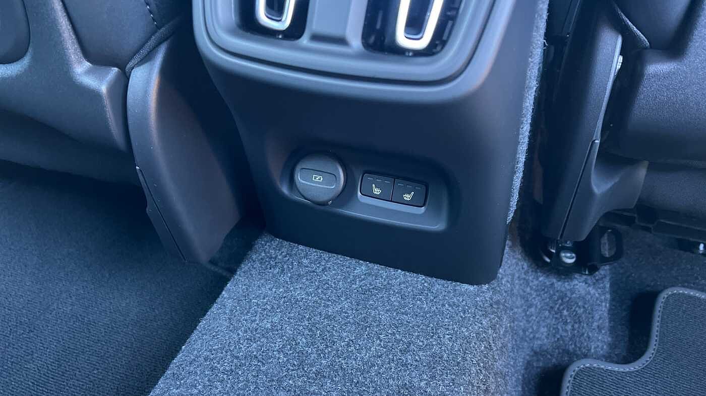 Used Volvo XC40 2025 for sale - 76586529: Photo 29