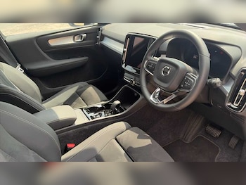 Used Volvo XC40 2026 for sale - 78589807: Photo