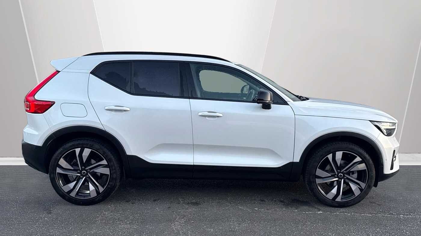 Used Volvo XC40 2025 for sale - 76586539: Photo 3