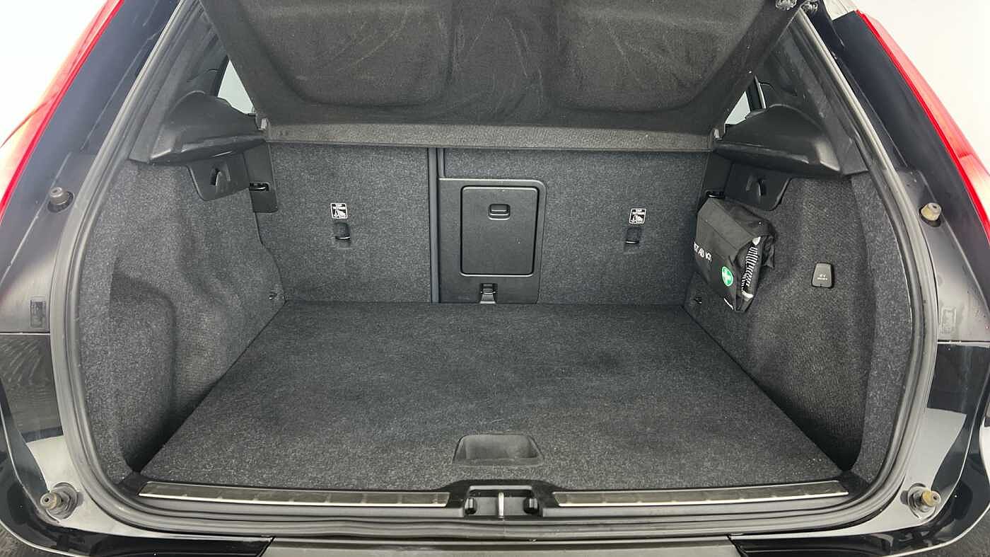 Used Volvo XC40 2021 for sale - 76635331: Photo 5