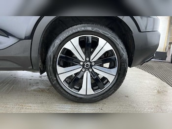 Used Volvo XC40 2023 for sale - 79063565: Photo