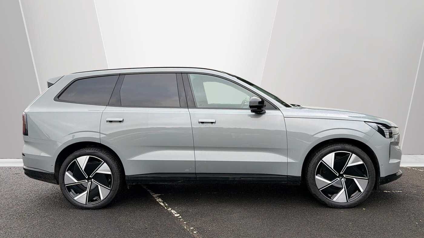 Used Volvo EX90 2025 for sale - 76888301: Photo 3