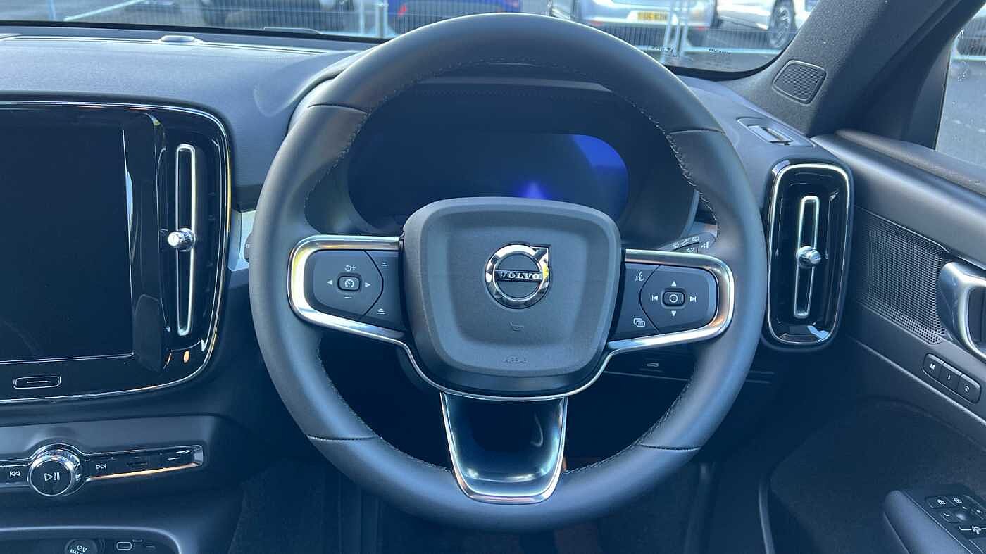 Used Volvo XC40 2025 for sale - 76888294: Photo 10