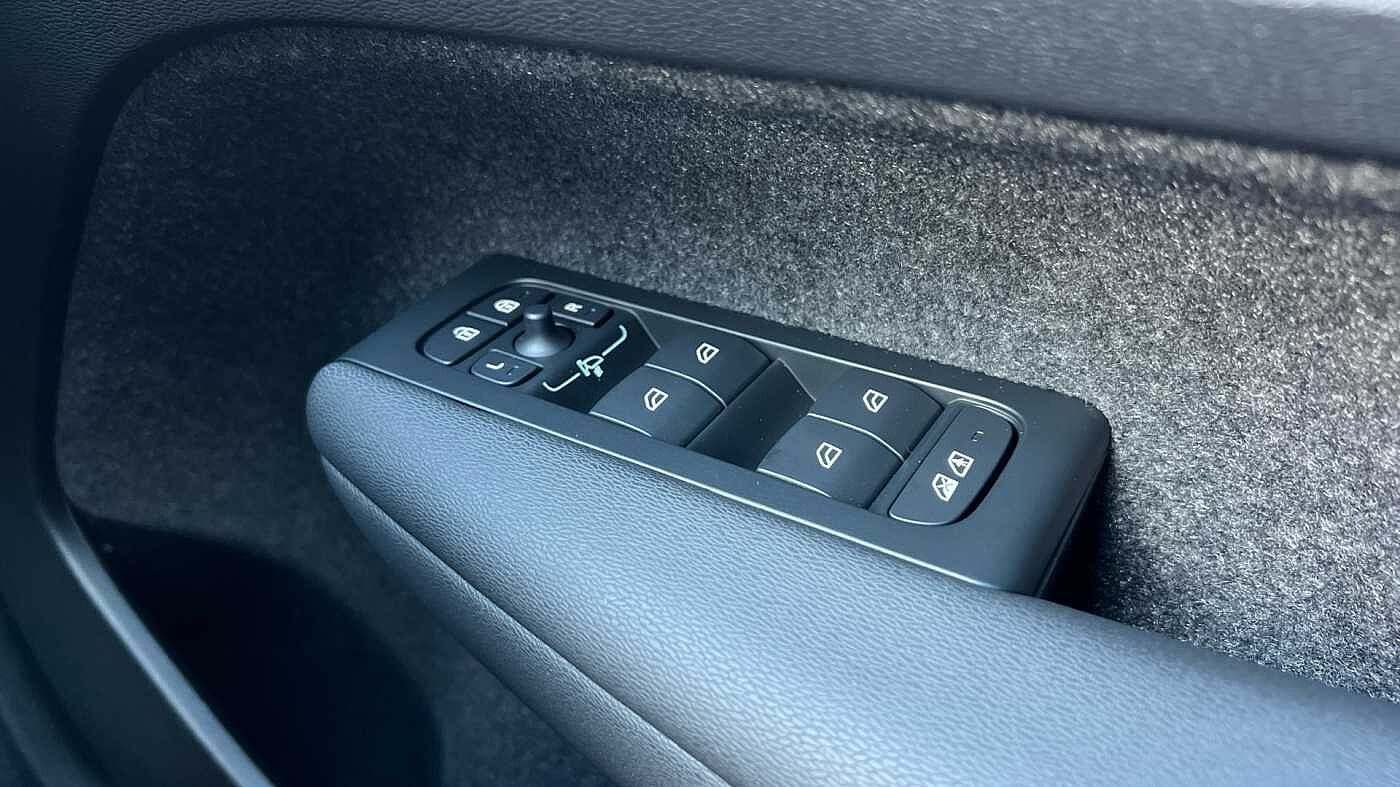 Used Volvo XC40 2025 for sale - 76888294: Photo 22