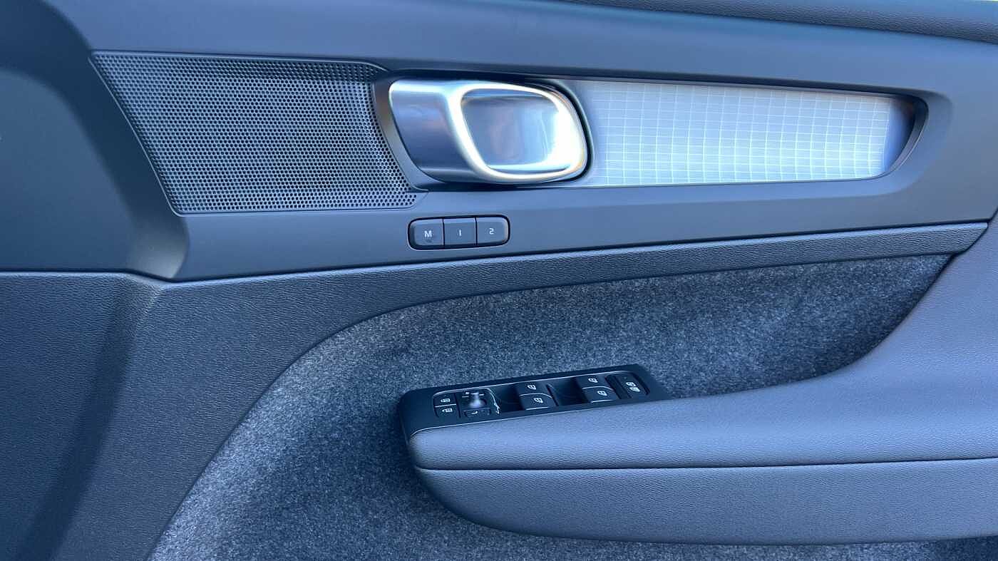 Used Volvo XC40 2025 for sale - 76888294: Photo 25